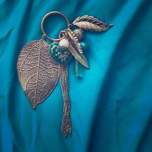 Feathered charm for necklace NWOT